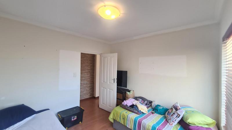 To Let 2 Bedroom Property for Rent in Strand Central Western Cape